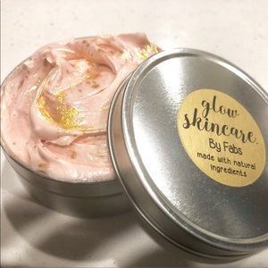 Rose gold body butter with a bit of shimmer ✨ 4oz